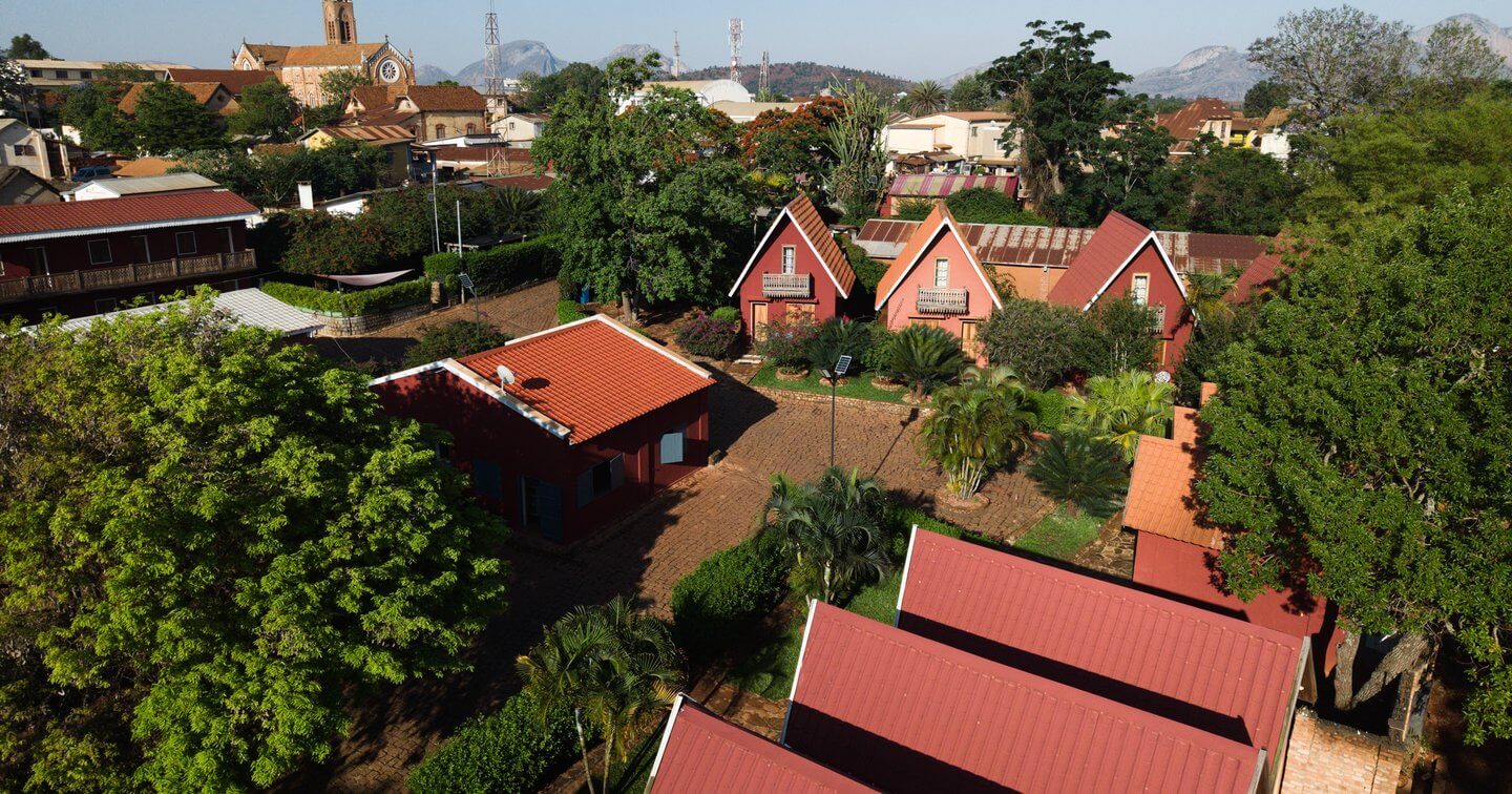 Cases traditionnelles à Madagascar — logements